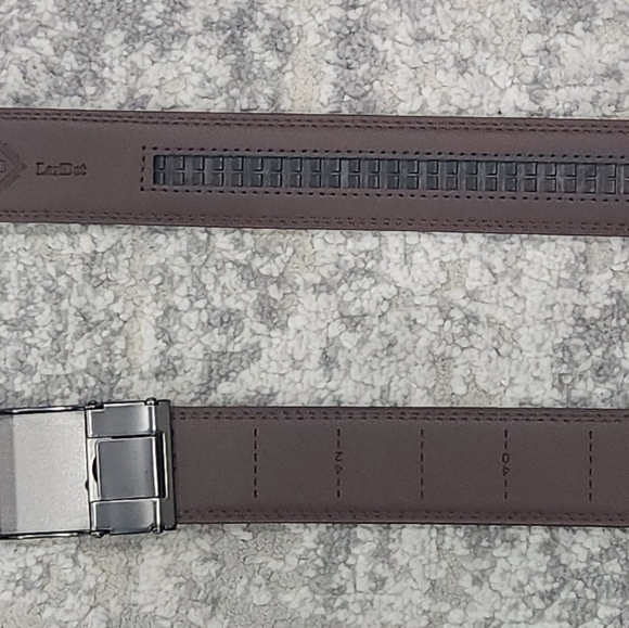 Mens Leather Ratchet belt 1 3/8 ",micro adjustable - Picture 4 of 8